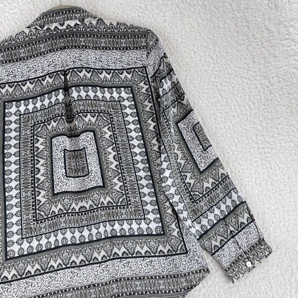 Chico's White Geometric Print Button-Up Shirt Womens Long Sleeve Size Medium - Picture 16 of 16